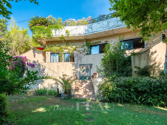 Marseille 7th arrondissement – ​​Family home with swimming pool