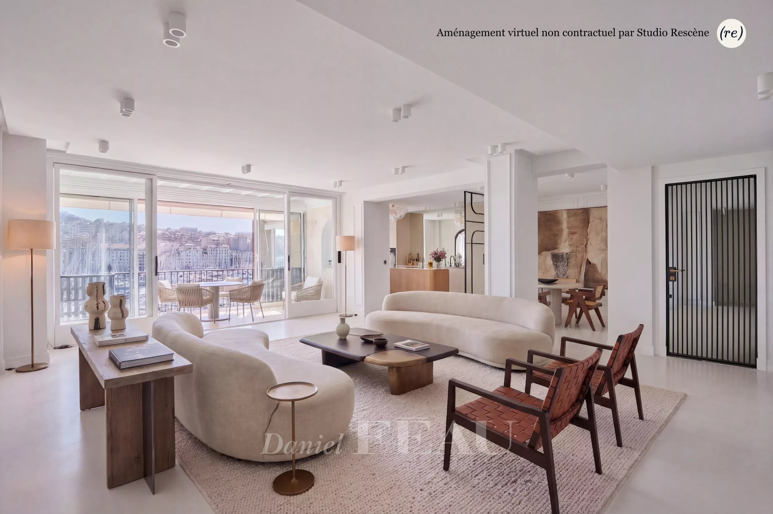 Appartement rénové à Marseille 2ème Intérieur d'un appartement rénové avec vue sur le Vieux-Port de Marseille, mobilier moderne et lumineux.