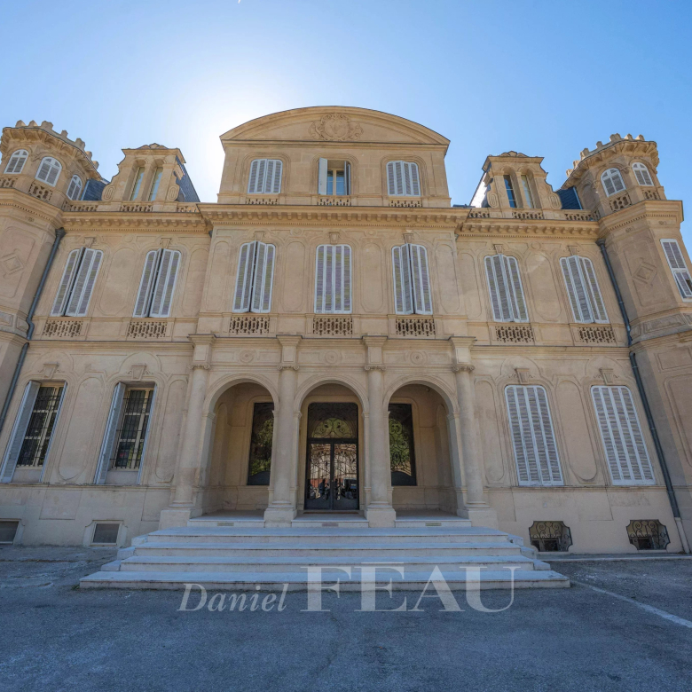 Luxury real estate photo | Charming Properties