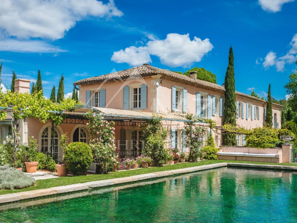 Luxueuse propriété avec jardin paysager près de Saint Rémy de Provence