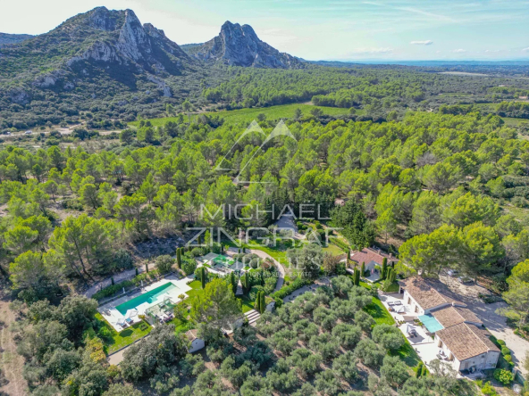 Somptueuse propriété à Eygalières