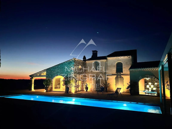 Exceptional property near Arles