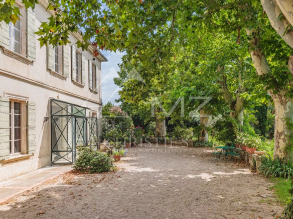 Maison de Maître  avec possibilité de création bureaux