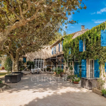 Provencal farmhouse near Saint Remy de Provence