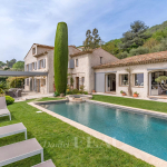 Vence – Provençal house with sea view