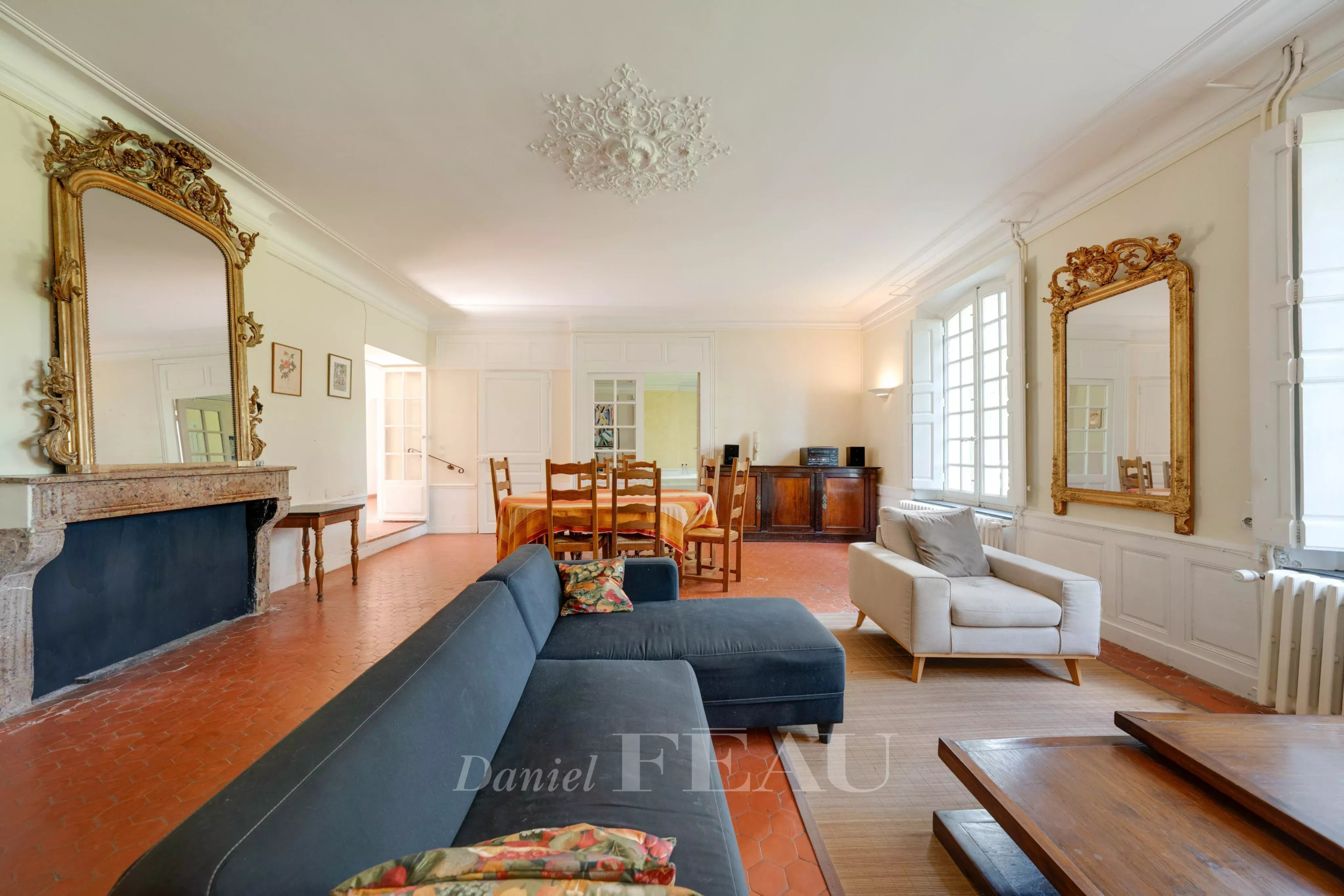 afb752ad54e4bbc941541c21a03a9aa9_476b3338b6_4096-original