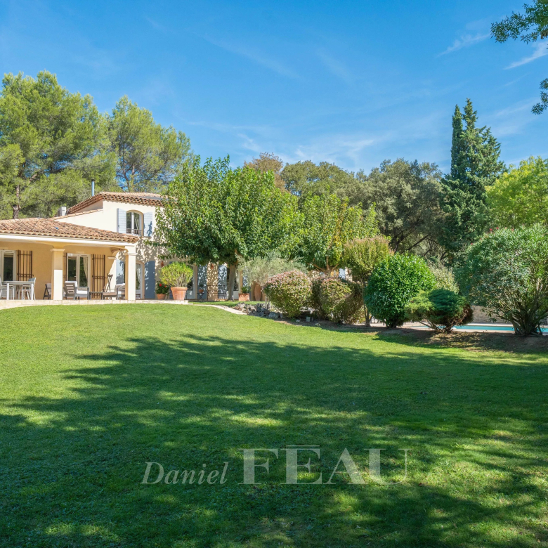 Aix en Provence – Maison de ville avec jardin