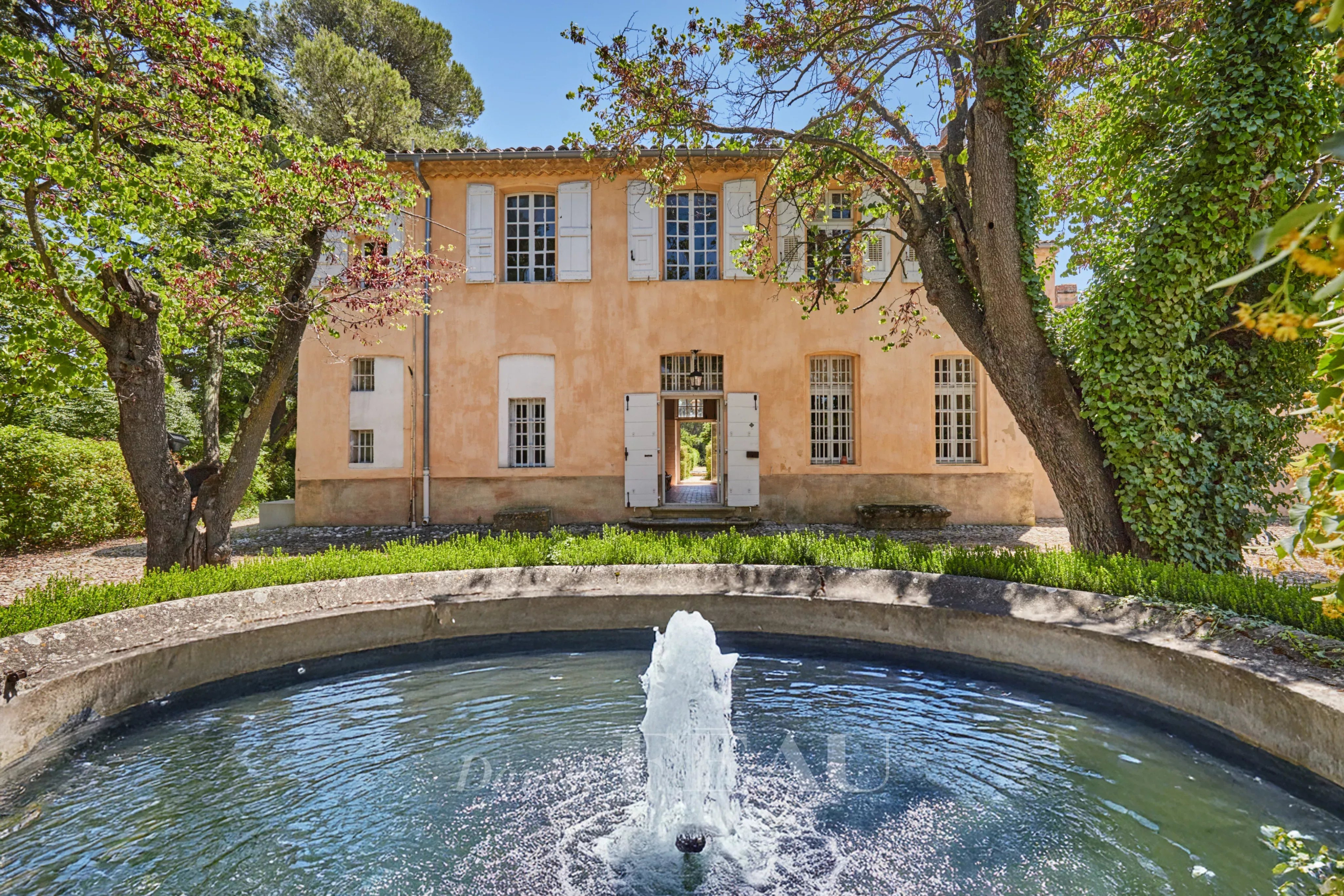 Bastide du XVIIIème siècle avec fontaine, Aix-en-Provence