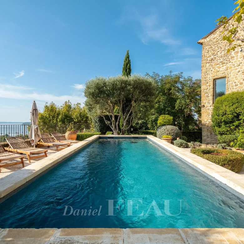 Luxury real estate photo | Charming Properties