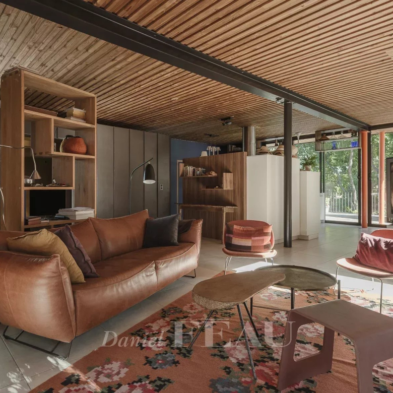 Luxury real estate photo | Charming Properties