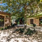Aix en Provence - Character property