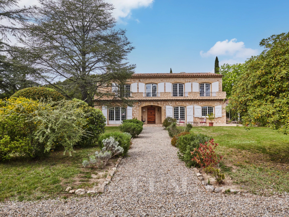 Aix en Provence - Family property on the heights