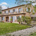Aix en Provence - Family property on the heights