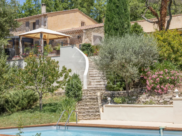 Luxury real estate photo | Charming Properties