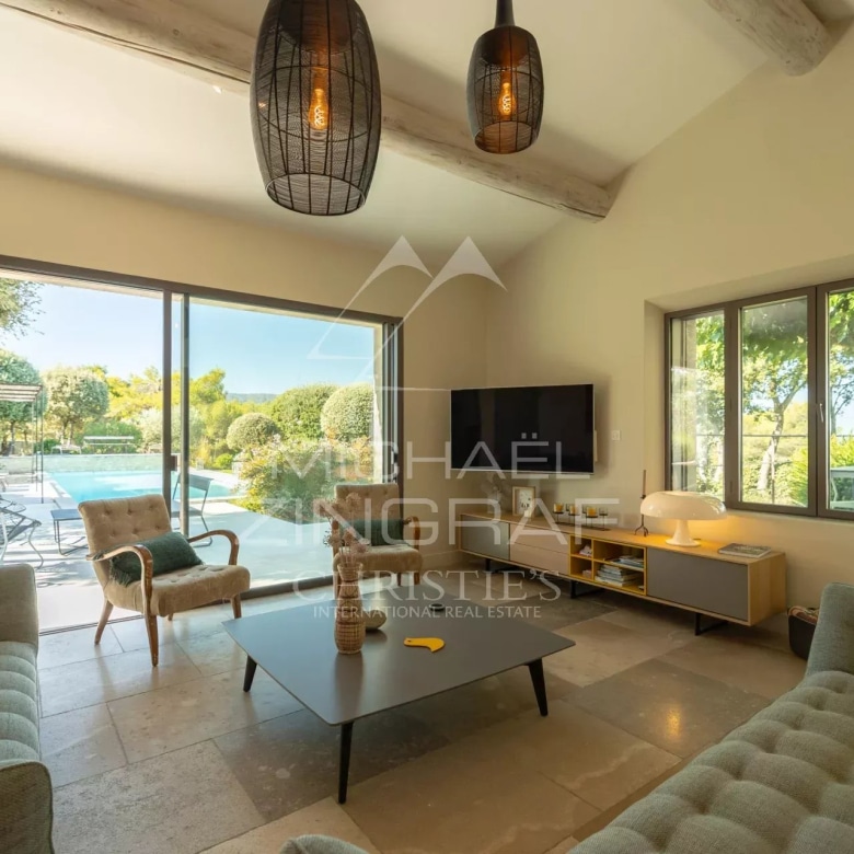 Luxury real estate photo | Charming Properties
