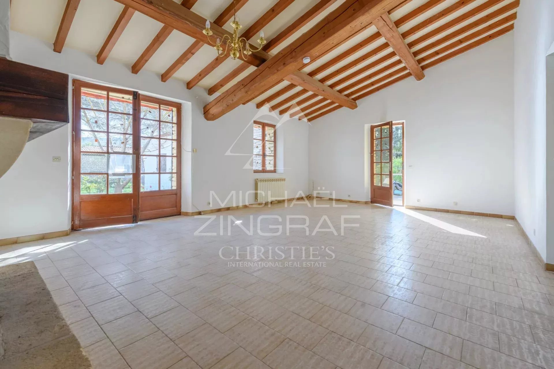 Interior of a villa to renovate in Gordes Interior of a villa to be renovated with exposed beams and natural light in Gordes.