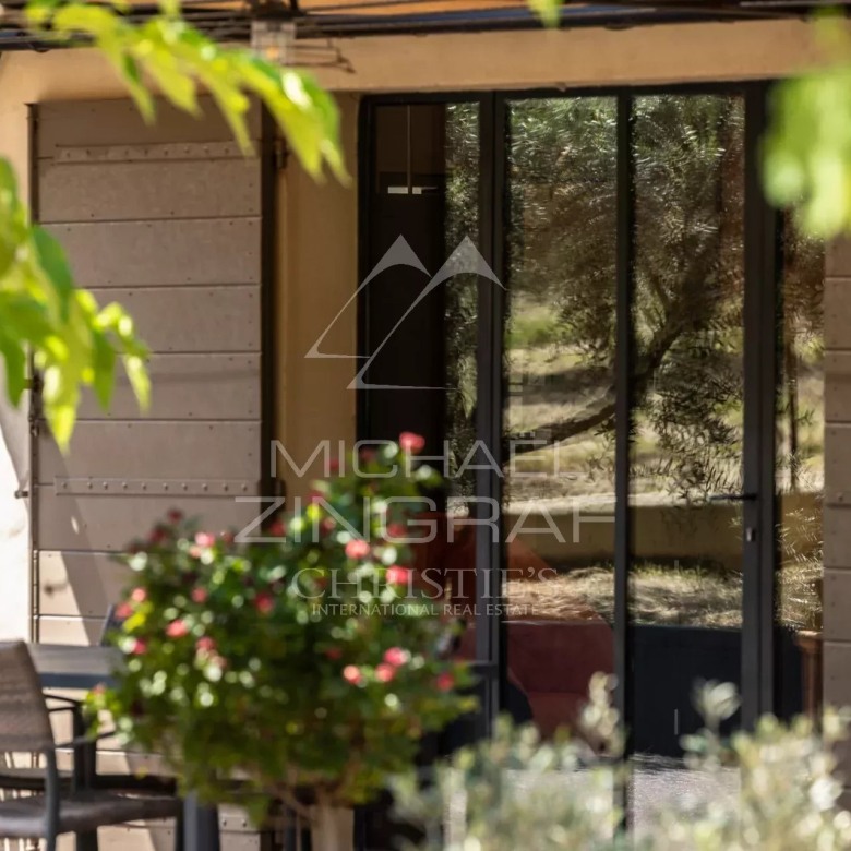 Luxury real estate photo | Charming Properties