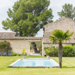 AUTHENTIQUE MAS EN PIERRE AVEC GITES ET PISCINE