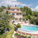 Modern Provençal property with panoramic sea views