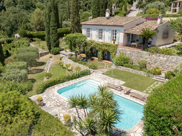 Vence : Charmante villa provençale avec aperçu mer