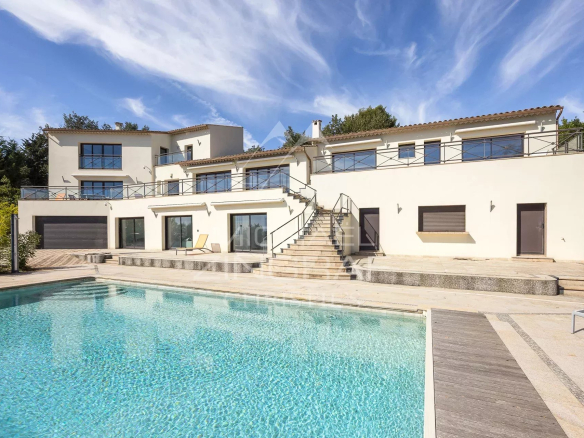 Near Saint-Paul-de-Vence – Superb architect-designed villa with panoramic sea view