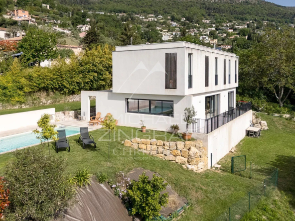 Vence / Propriété moderne récente