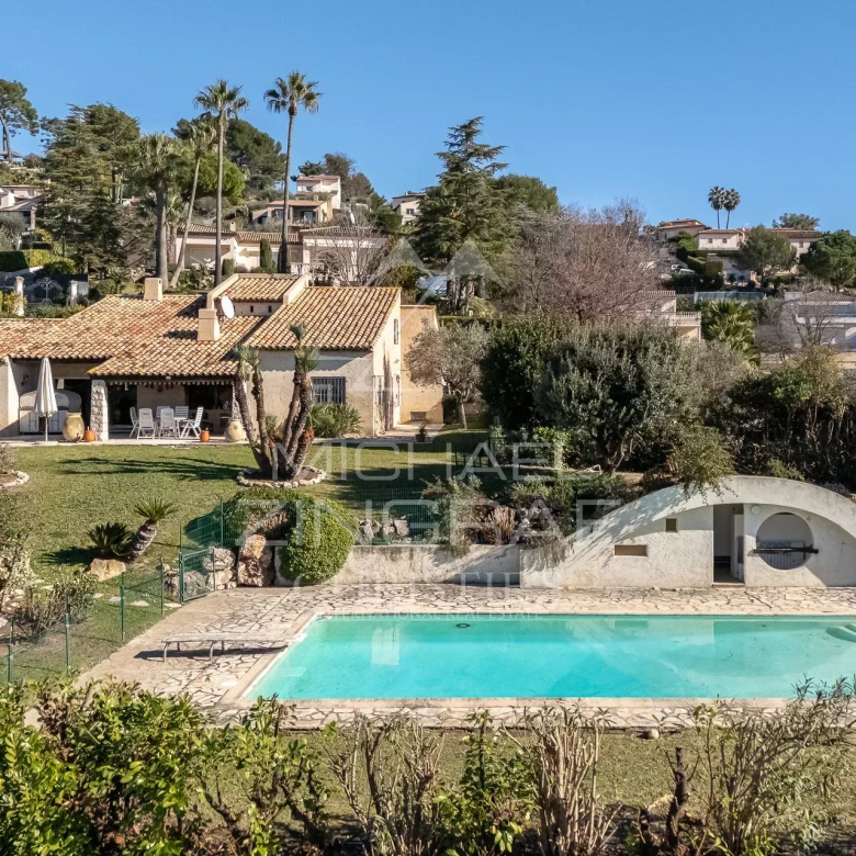 Vence : Charmante villa en pierre