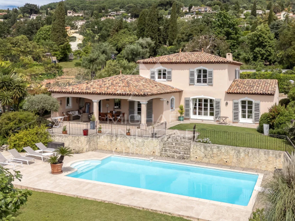 Vence : Charmante villa provençale avec vue mer