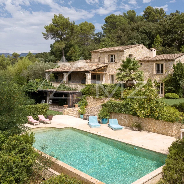 Haut de Cagnes – Magnifique domaine privé avec vue mer