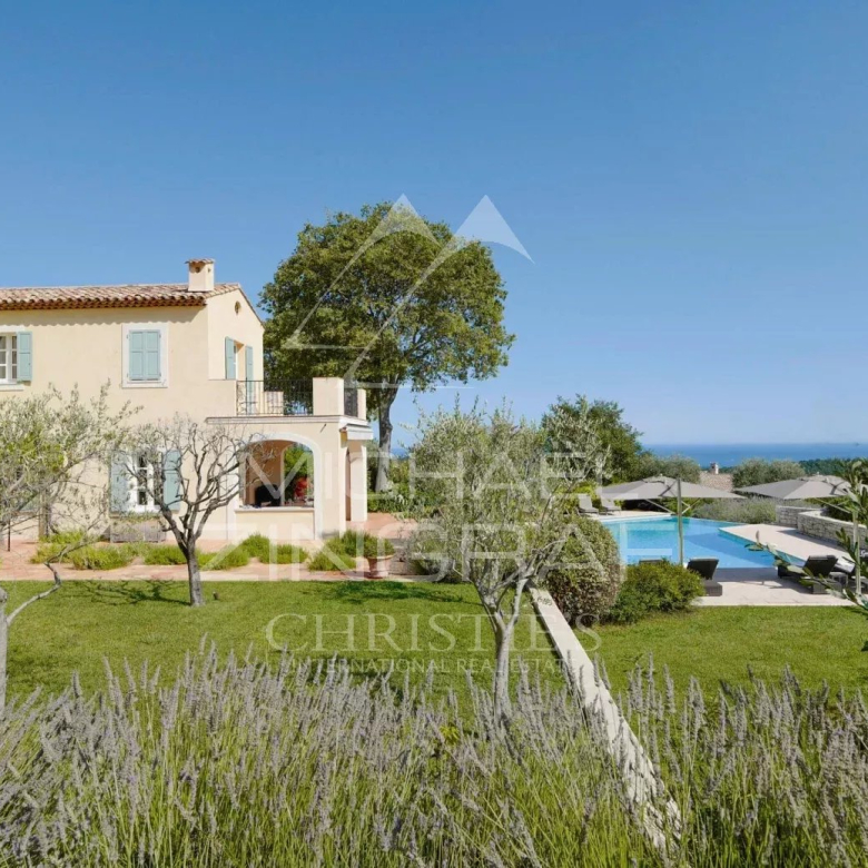 Villa récente à proximité du Royal Golf