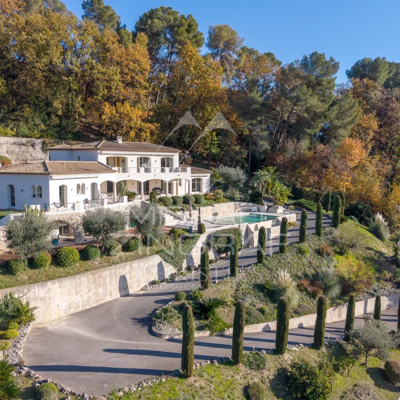 Villa familiale avec piscine, pool house et appartement indépendant – Peymeinade