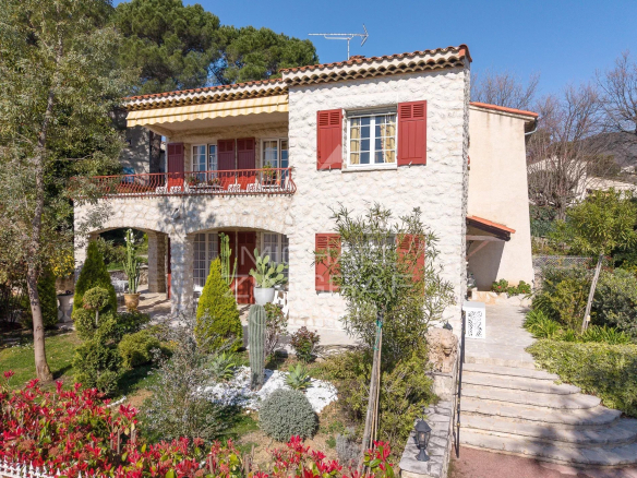 Vence: Charming property within walking distance of the town centre