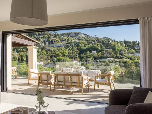 Villa entièrement rénovée avec vue panoramique sur Saint-Paul de Vence