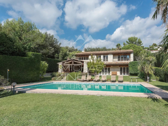 Proche de Saint Paul de Vence – Villa d’architecte