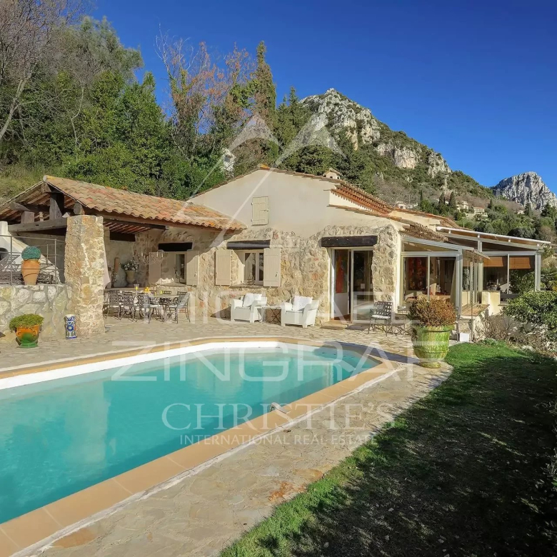 Exceptional villa with panoramic views of Saint-Paul de Vence
