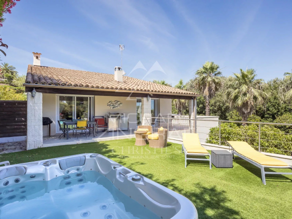 Cagnes-sur-Mer – Family villa with pool and partial sea view