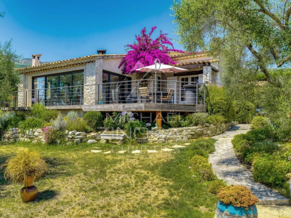 Tourrettes-sur-Loup – Elegant Provençal villa within walking distance of the village