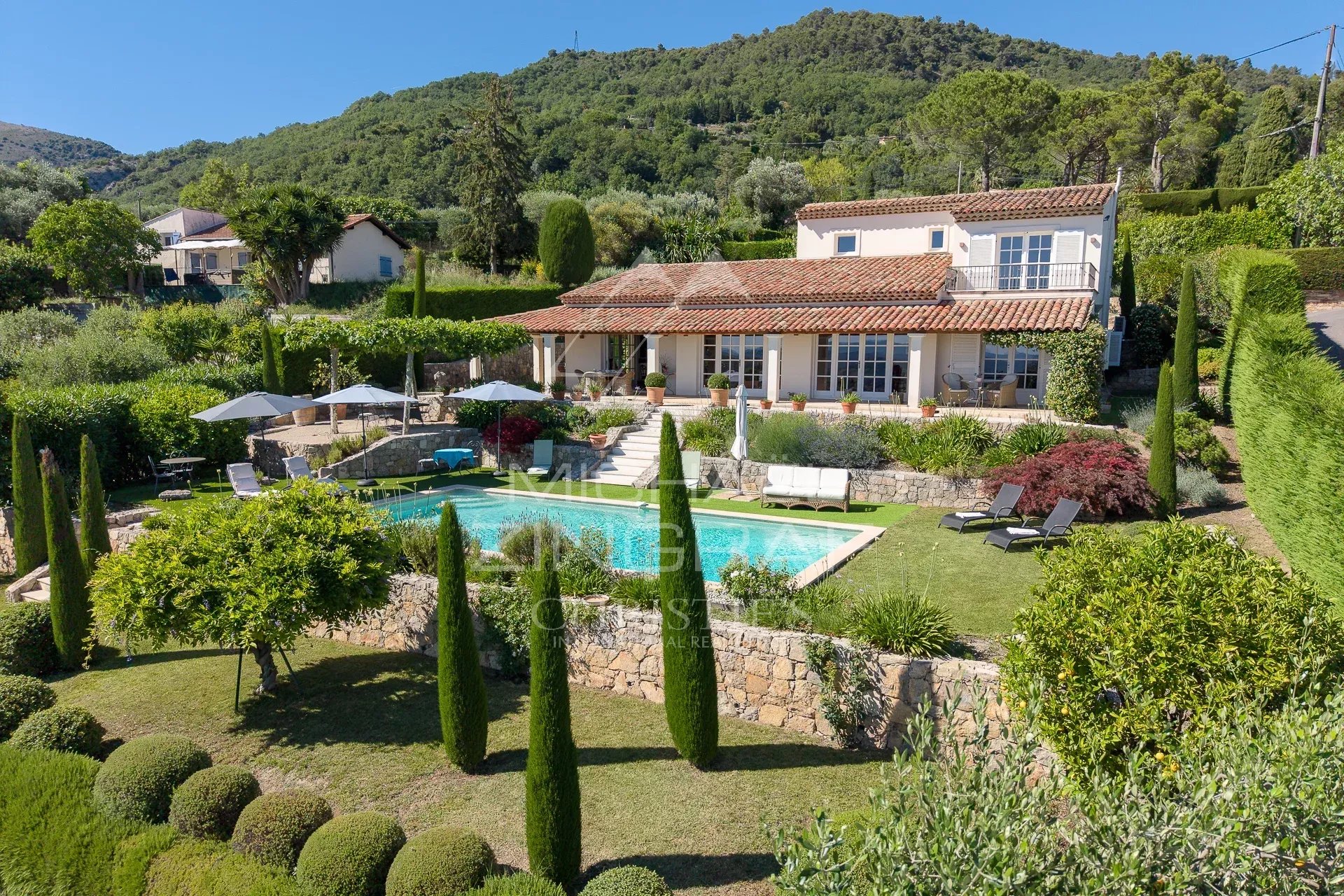 Villa provençale à Vence Villa provençale à Vence avec piscine et vue sur les collines
