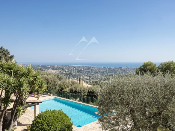 Panoramic sea view from a villa with swimming pool in Saint-Paul-de-Vence.