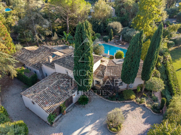 Propriété de charme avec piscine et jardins à Saint-Paul-de-Vence