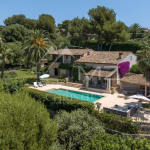 Proche Saint-Paul-de-Vence – Propriété familiale dans domaine privé