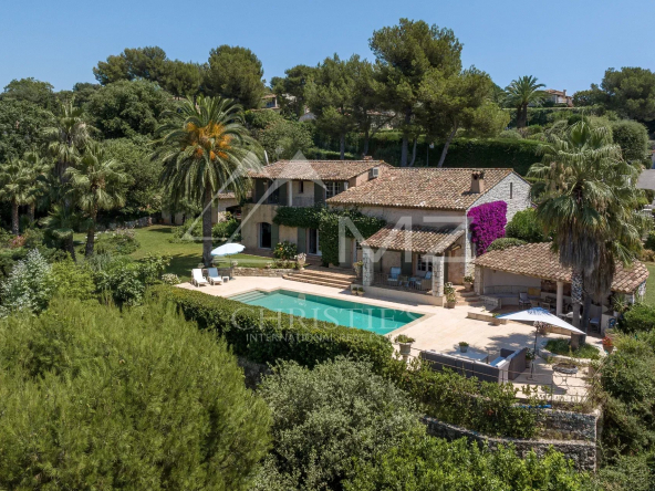 Proche Saint-Paul-de-Vence – Propriété familiale dans domaine privé