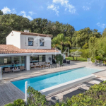 Elegant Villa with Panoramic View in the Prestigious Domaine des Hauts de Vaugrenier