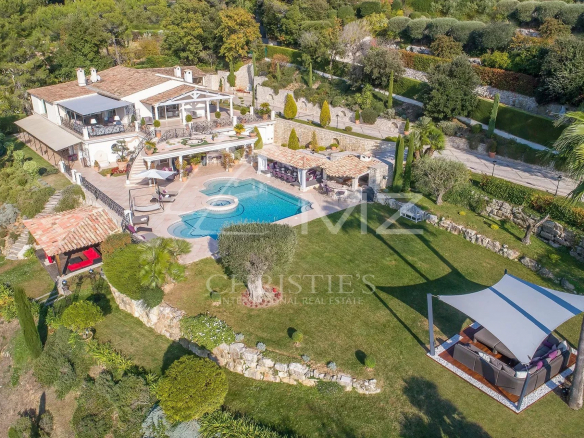Proche Saint-Paul de Vence – Domaine fermé