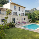 Proche Saint-Paul-de-Vence – Propriété contemporaine vue mer