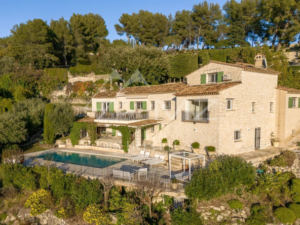Proche Saint-Paul-de-Vence – Superbe propriété provençale