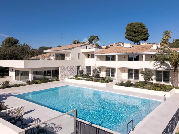 Haut de Cagnes – Magnifique domaine privé avec vue mer