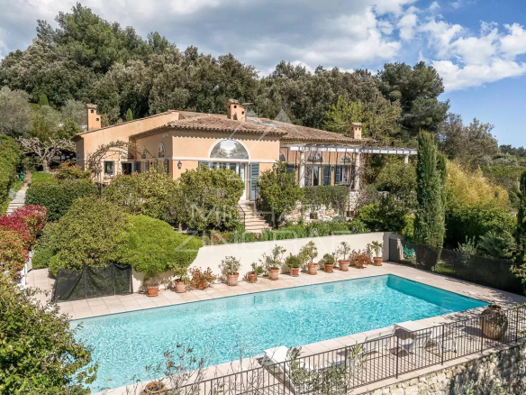 La Colle sur Loup / Villa de style florentin