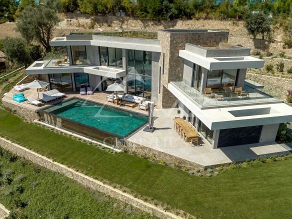 Near Saint-Paul-de-Vence-Magnificent Neuve Contemporary View Sea View