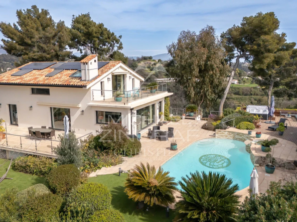Saint-Paul-de-Vence – Somptueuse villa rénovée avec piscine